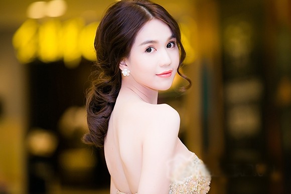 Nhung phat ngon rung chuyen showbiz cua Ngoc Trinh